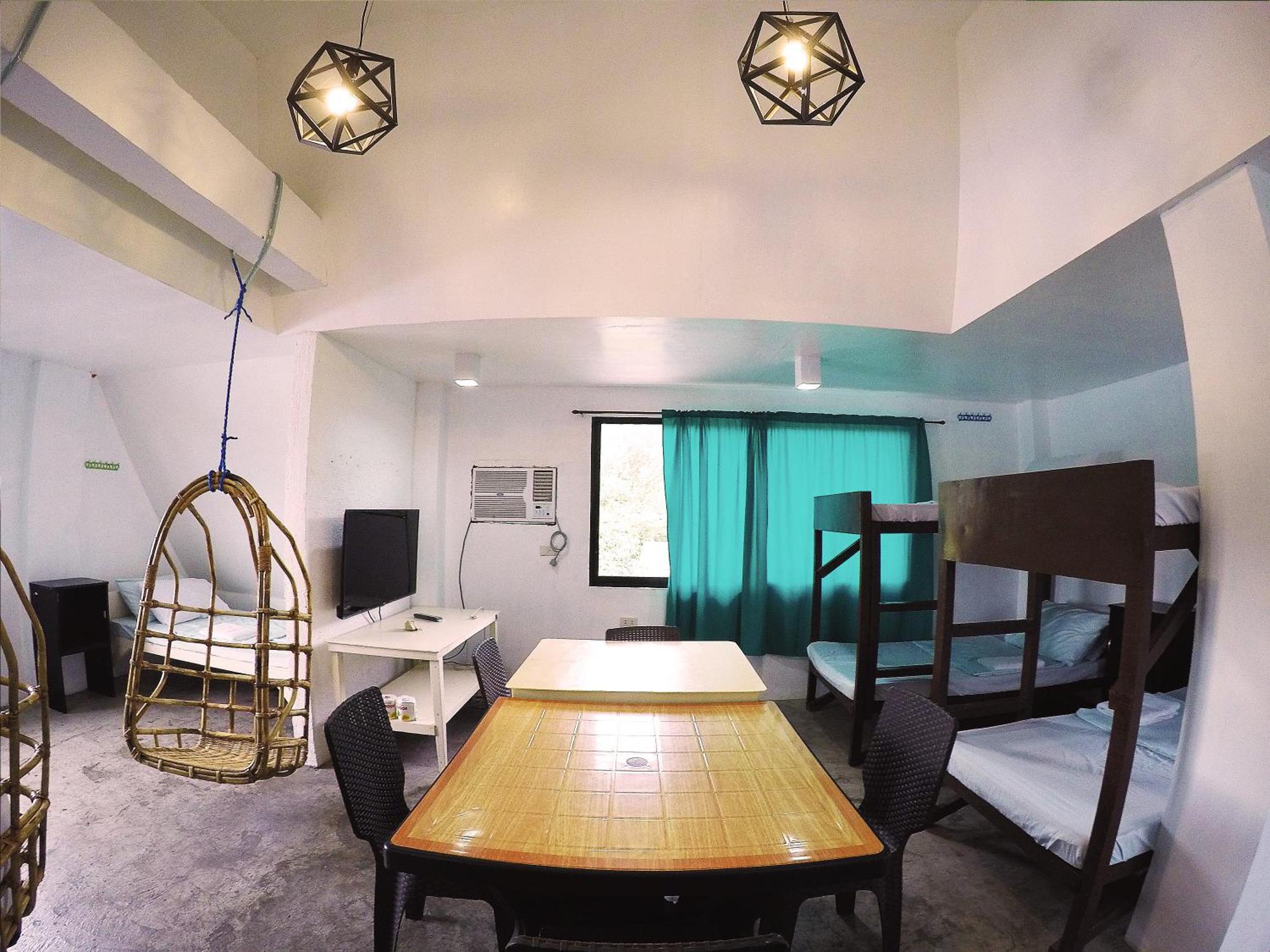 Full Moon Hostel Coron Exterior foto