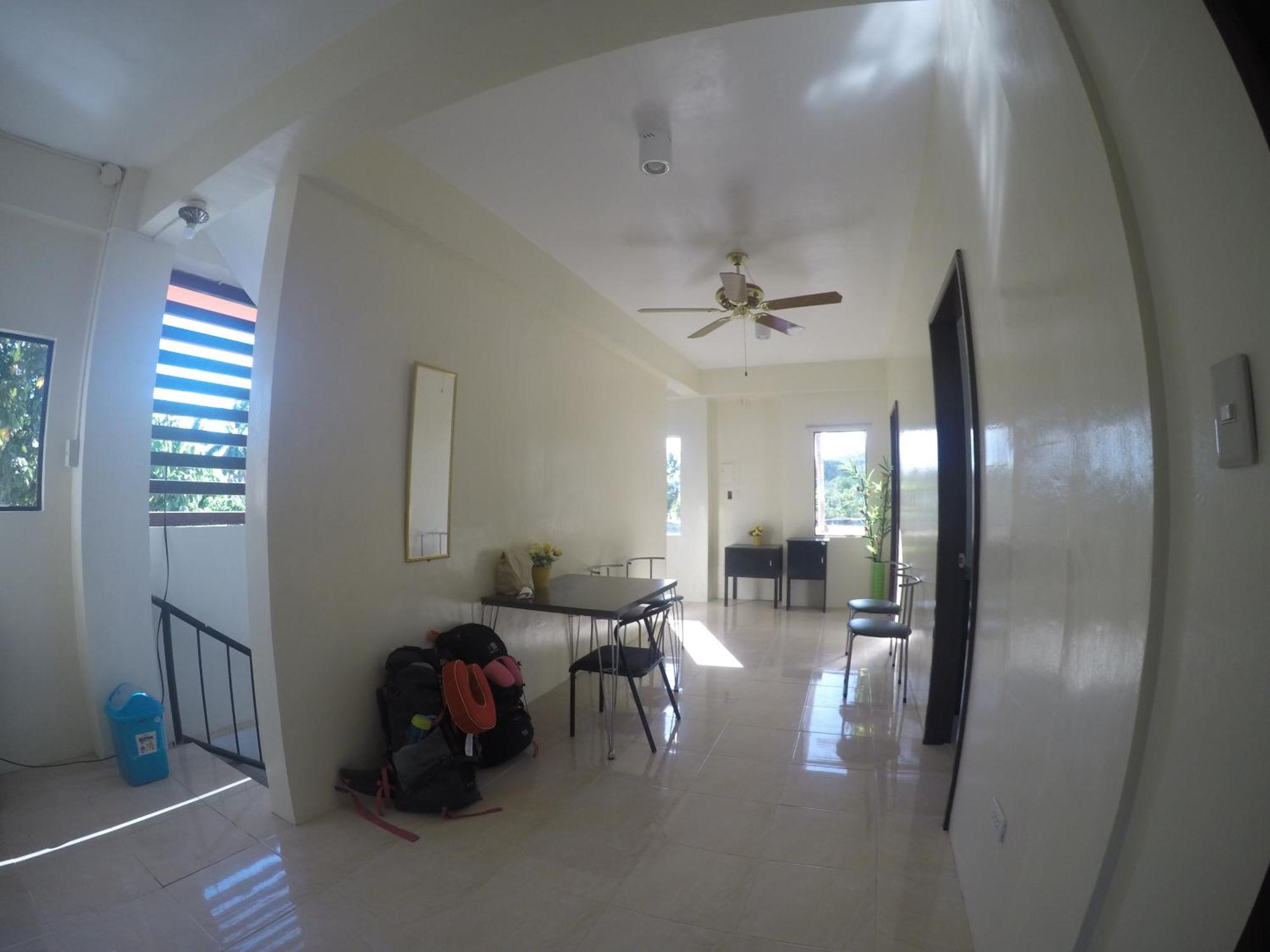 Full Moon Hostel Coron Exterior foto